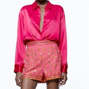 NEW ZARA EMBROIDERED SHORTS Medium